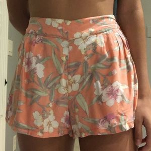 American Eagle flowy Hawaiian shorts